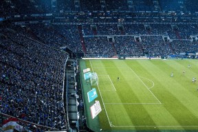 开云真人娱乐官网-中前场控球点重叠是否导致节奏冲突问题，控球前锋打法